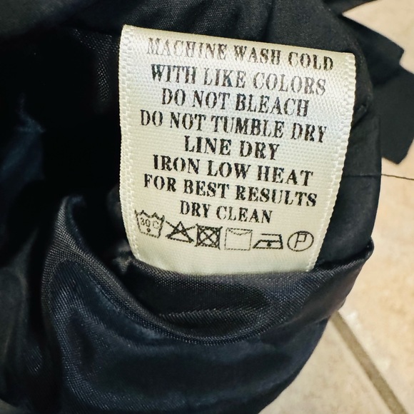 #120 Parker Puffer Vest - Picture 6 of 7